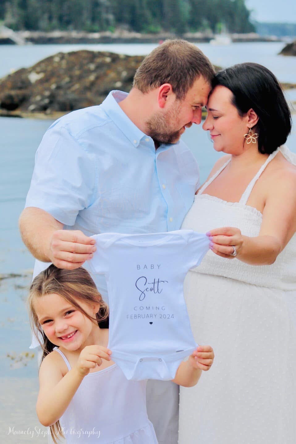 Baby announcement at the coast